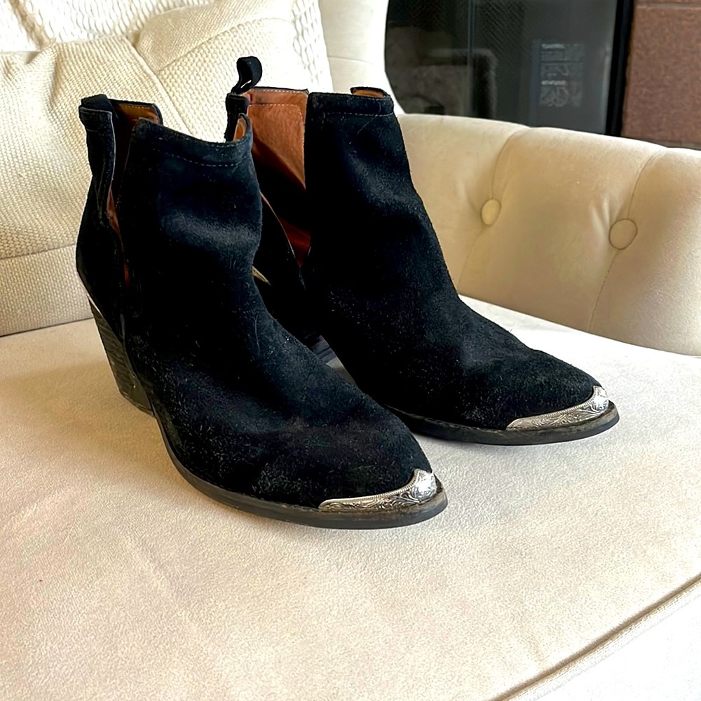 Jeffrey Campbell suede booties!